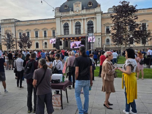 Шумадијски блуз - славље навијача Радничког у Крагујевцу поводом историјског резултата