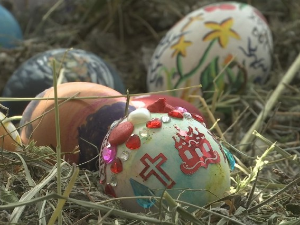 Вучић, Мацут и други званичници упутили васкршње честитке патријарху Порфирију и верницима СПЦ