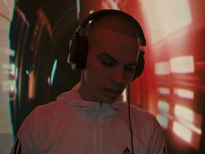 У клинчу, 25-30