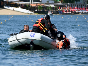 Спасен матурант из Савског језера, МУП апелује на опрез