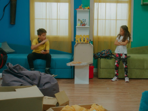 Мина прелази нивое:	Мина иде на екскурзију