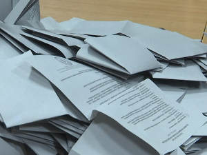 Опозиција: Неправилности на неколико изборних места