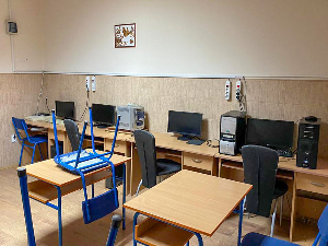 Донација принцезе Катарине и Лајфлајна Чикаго за Дом ученика у Ивањици