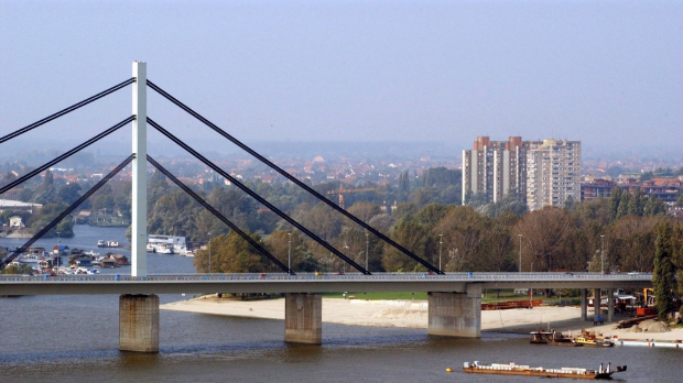 Фамилиологија: Из тинејџ угла