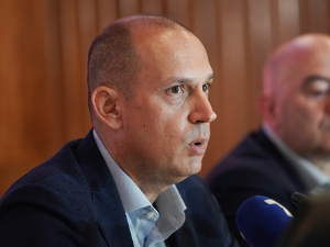 Министар здравља Златибор Лончар најавио да ће разговарати са грађанима сваког петка