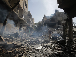 Најмање 274 погинулих у нападу на Нусеират; Ганц напустио израелску владу, Нетанјаху га позива да остане