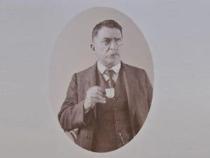 Приступачан програм: Траг - Доктор и "докторка“ (СЗЈ)