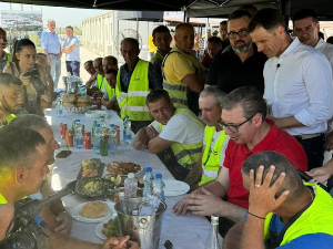 Вучић обишао градилиште и раднике ангажоване на изградњи "Експо 2027"