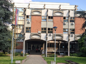 Притвор до 30 дана окривљеном за насилничко понашање и ометање службеног лица