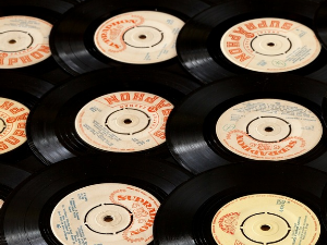 Сингл - What’s new Pussycat - Tom Jones