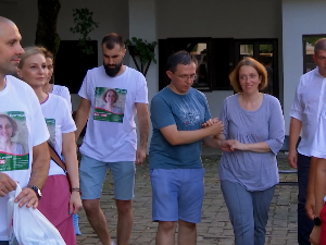 Српска Црња: Хумани људи прикупљају помоћ за бившу школску другарицу