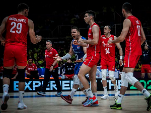 Одбојкаши Србије играју против Француске на старту Игара у Паризу