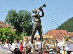 Породична прича