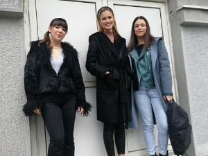 Запрати ме