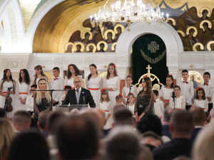 Вучевић на додели ордена мајкама са троје и више деце: Демографија кључ свега