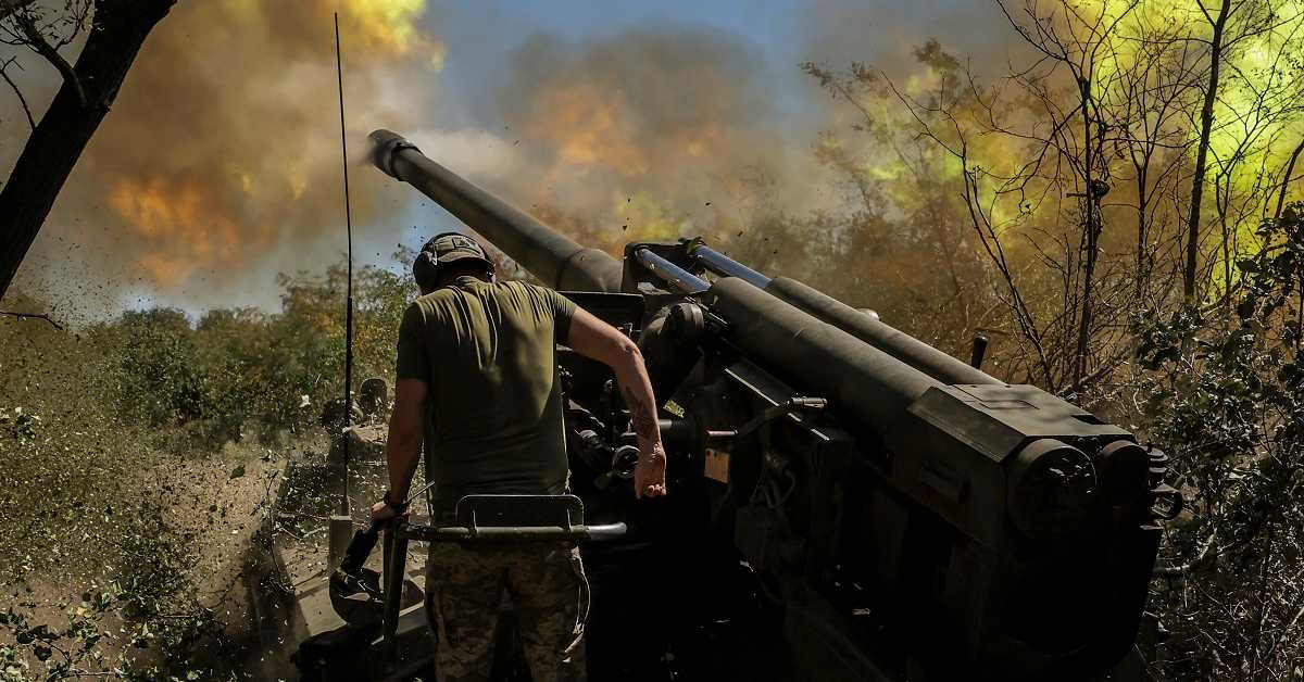 Зеленски: Враћамо рат тамо одакле је дошао; Избио пожар у руској луци Кавказ после украјинског напада