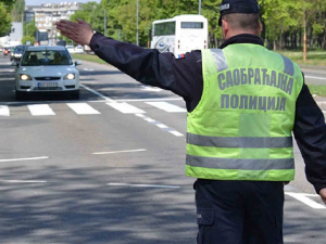 Дневно се бележи и до седам случајева насилничке вожње – како да деца на путу до школе буду безбедна