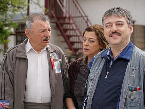 Пси лају ветар носи 2, 2-11