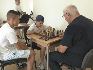 Право на сутра-Косметски триптих