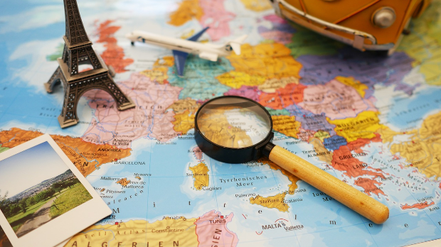 Широм затворених очију