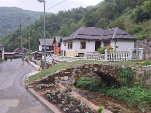 Квадратура круга-Свом селу оставио сву своју уштеђевину