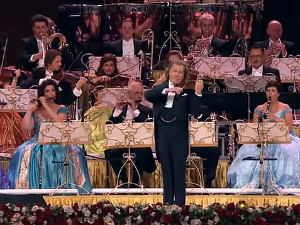 Претпразнично у ритму валцера