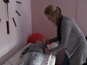 Десетогодишњи Душан из околине Шапца, који болује од Дишенове мишићне дистрофије  чека на терапију иновативним леком