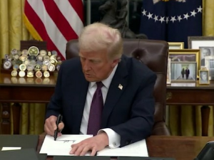 Повратак Трампа у Белу кућу