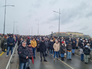 Акцијом "Застани, Србијо" одата пошта жртвама у Новом Саду, Ариљу и на Цетињу