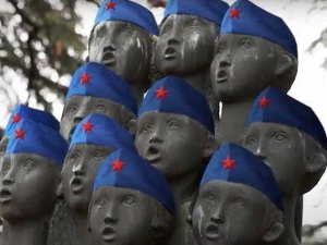 Документарне фусноте – Клик клак социјализам