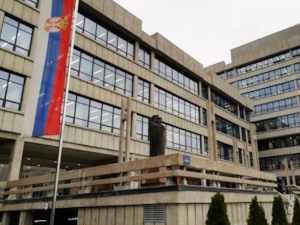 Притвор председнику и чланици комисије за технички преглед радова на Железничкој станици у Новом Саду 
