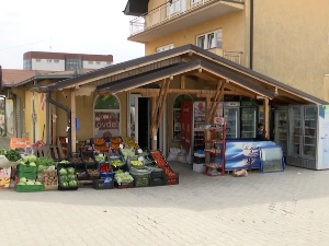Годину дана забране употребе динара на КиМ – најугроженији и највише погођени