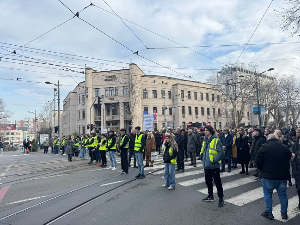 Студентске блокаде и одавање поште страдалима у Новом Саду широм Србије