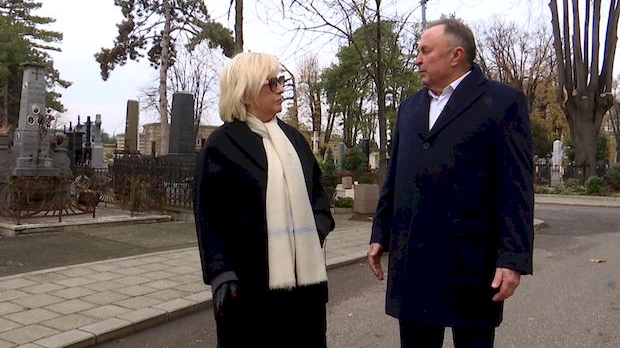 Ви и Мира Адања-Полак: Мира Адања Полак: Ексклузивно