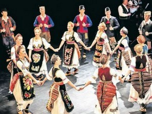 Трагом заборављених народних песама и кола