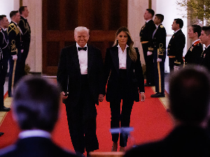 Меланија Трамп се вратила у Вашингтон после четворонедељног одсуства