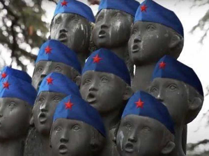 Документарне фусноте – Клик клак социјализам