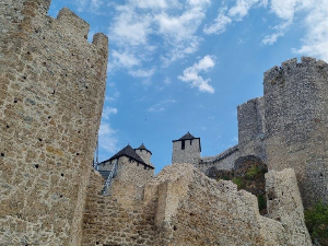 Пут у средиште приче, 1. еп.