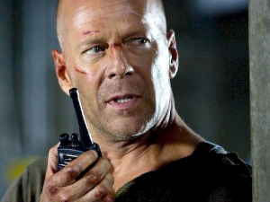 Умри мушки 4