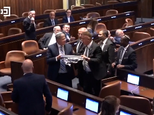 Кнесет одобрио у првом читању закон о смртној казни за Палестинце – Бен Гвир делио баклаву