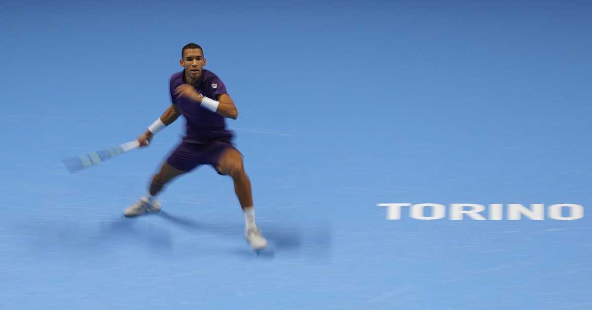 Оже-Алијасим преокретом до победе над Шелтоном за први тријумф на Завршном мастерсу у Торину