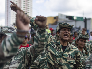 Звецкање оружјем Трампа и Мадура – 