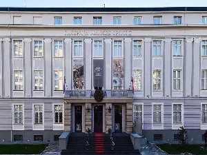 Гласови из прошлости – Приче о легатима: Како то ради свет, 9-12 