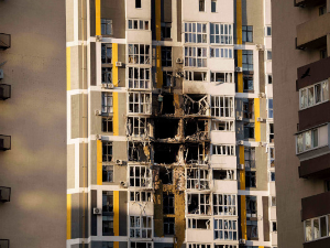 Три особе погинуле у великом руском нападу на Кијев; ФСБ: Спречен атентат на високог владиног званичника у Москви