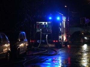 Локализован пожар који је избио у приземљу куће на Сењаку