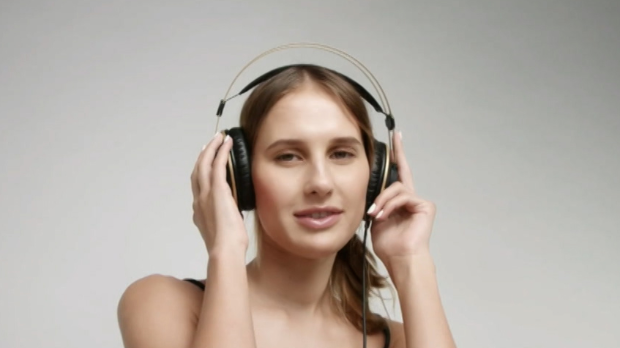 Проф. Баљошевић: Тинејџери који носе слушалице пет сати дневно, за шест месеци ће имати оштећен слух