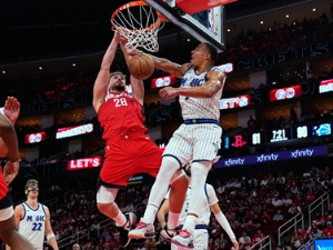 Хјустон држи корак за Денвером, Орландо пао после продужетка