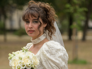 Глумица Дарија Вучко  - венчаница је знак одрастања