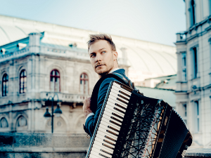 Век хармонике – Албум „Made in Vienna” Богдана Лакетића