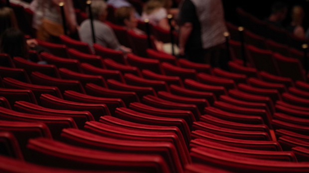 Џозеф Кесерлинг: Арсеник и старе чипке